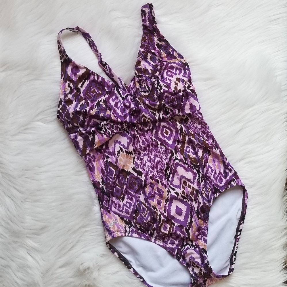 Womens Speedo cross back one piece Swimsuit 10